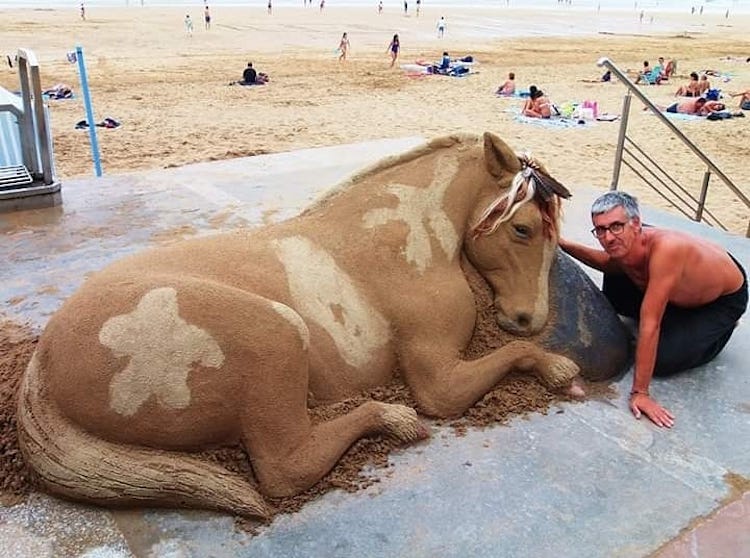 andoni-bastarrika-sand-sculptures-10.jpg