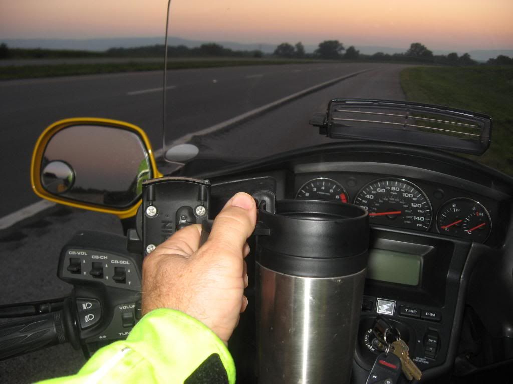 TrikeBreakfast005.jpg