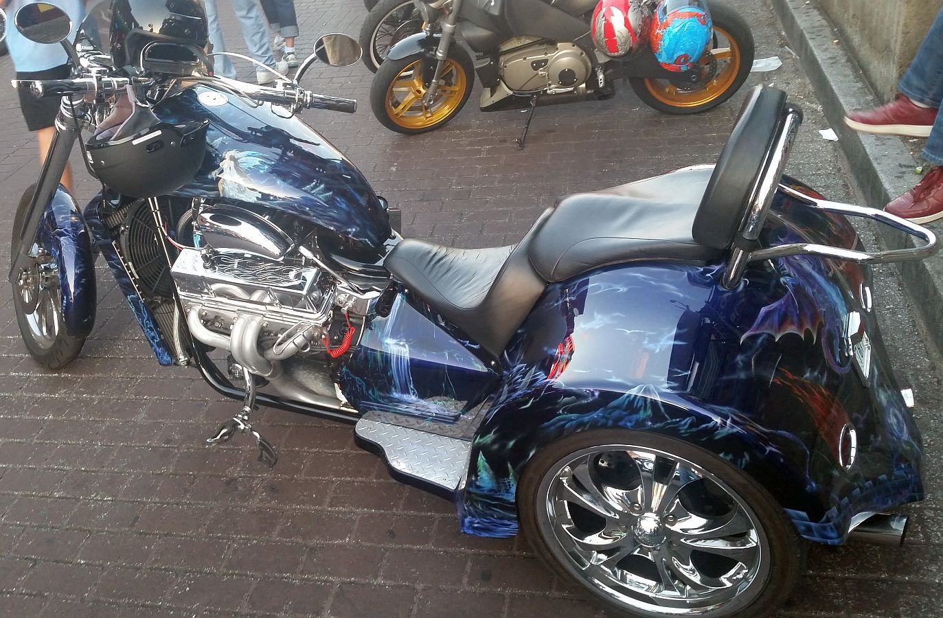 V-8Trike2_zps3fmcqpzw.jpg