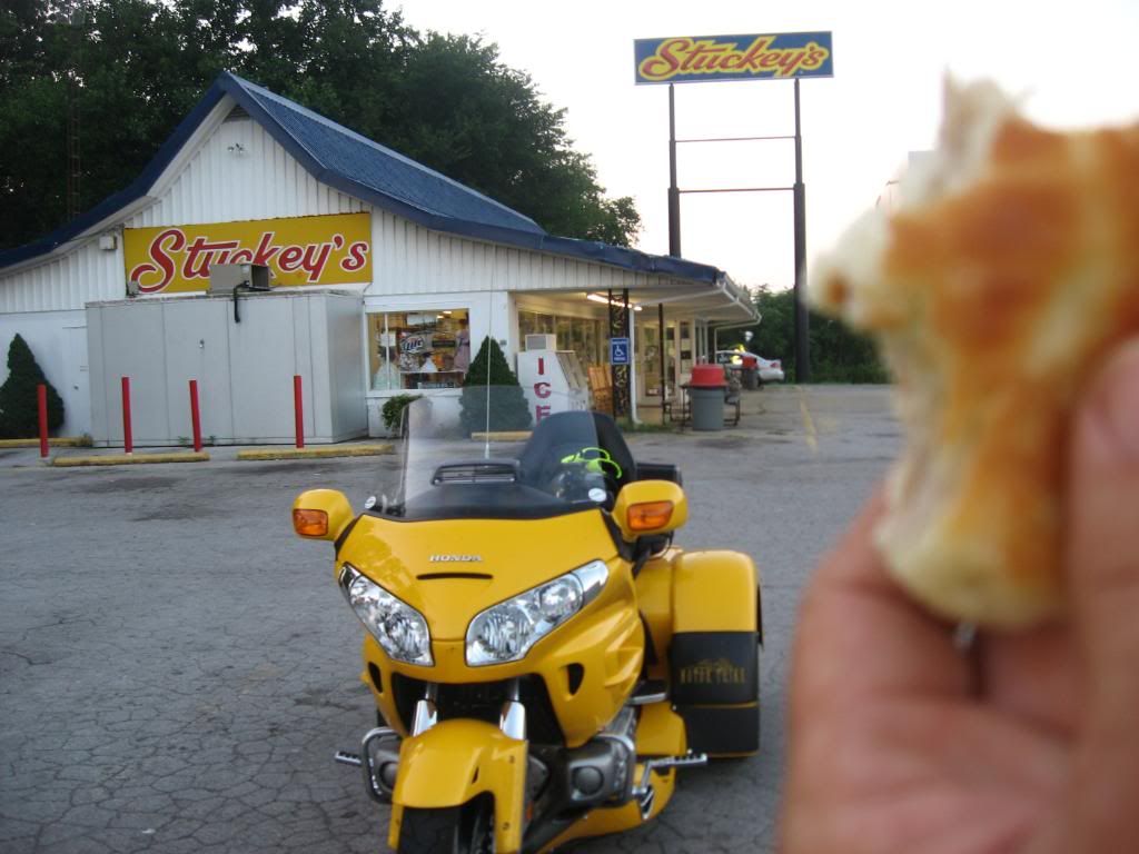 TrikeBreakfast008.jpg