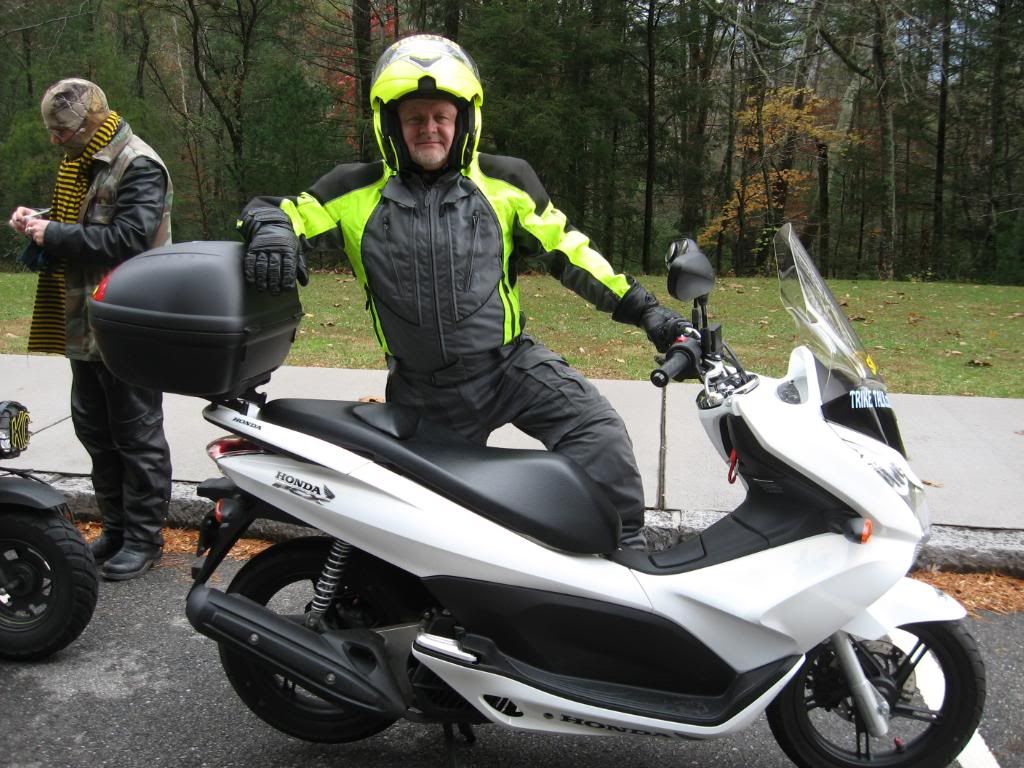 FALLSCOOTERRALLY20111021.jpg