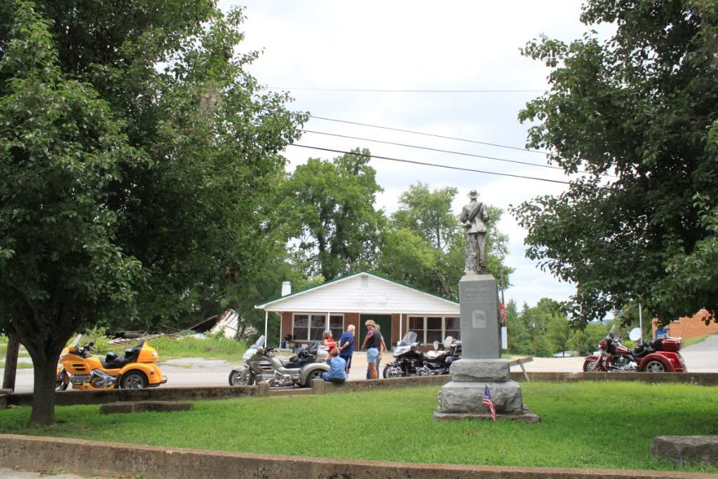 TOIRIDE57-16-2011029.jpg