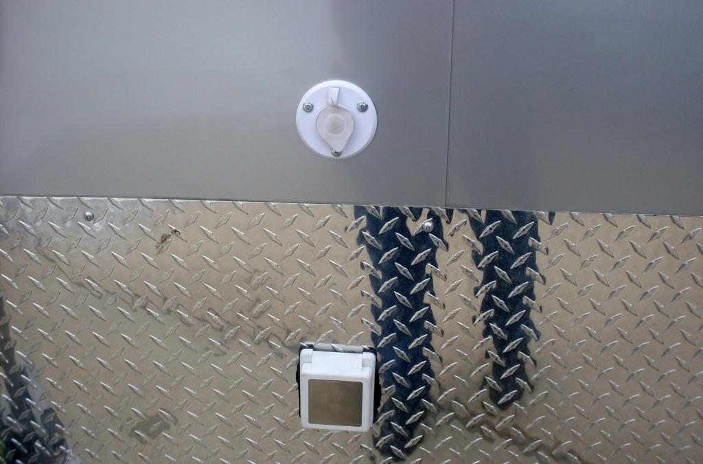 trailer14_zps05ee7283.jpg
