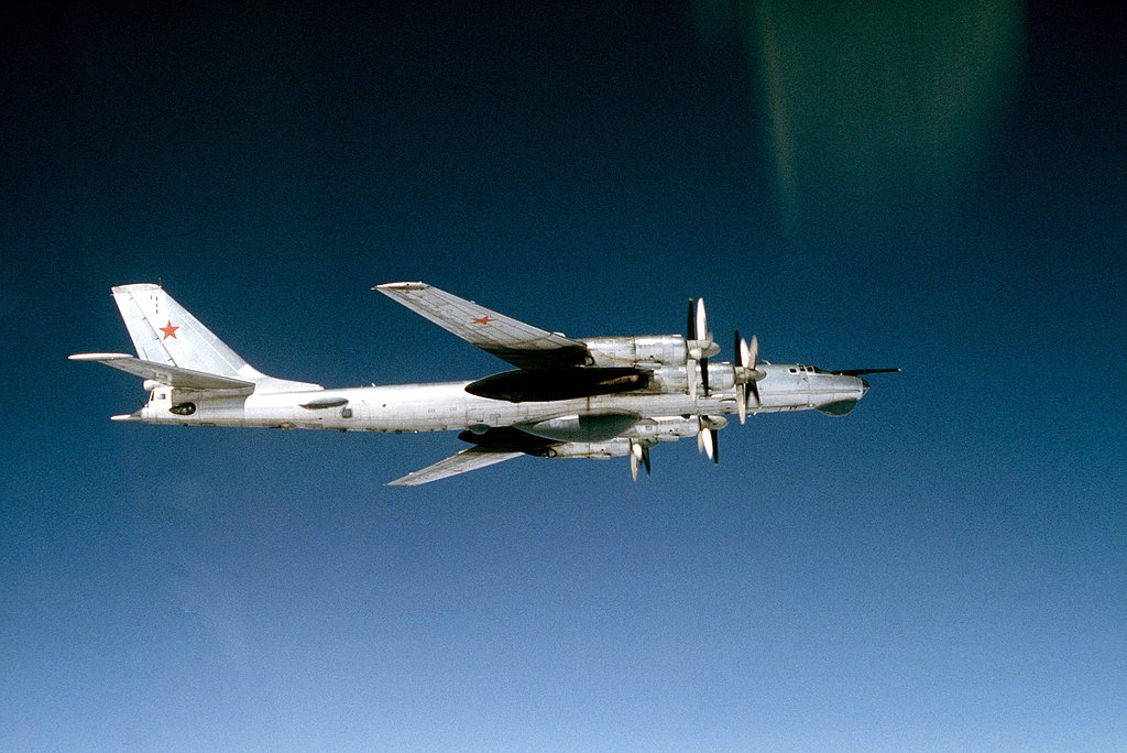 1024px-Tu-95_Bear_D.jpg
