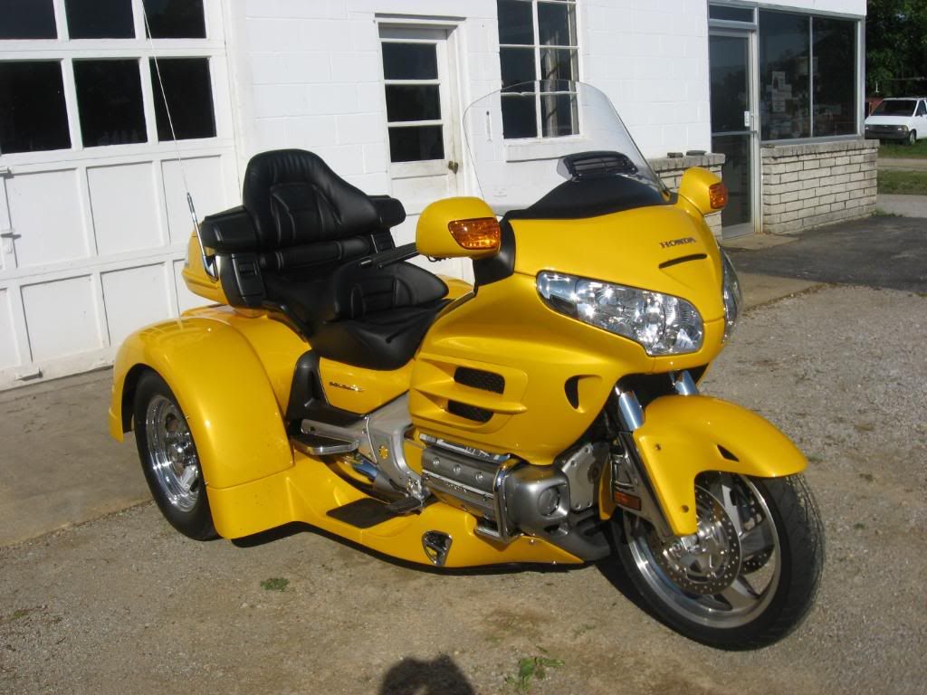 GoldWingTrike003.jpg