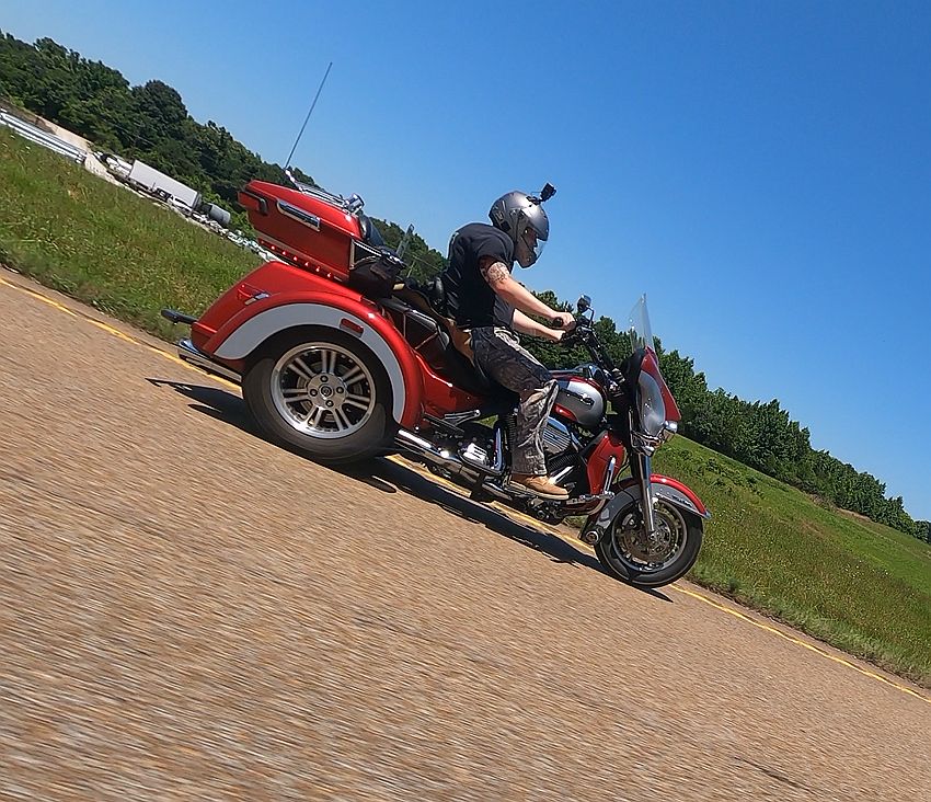 Dwayne%20at%2070%20mph%201st%20Ride%202.jpg