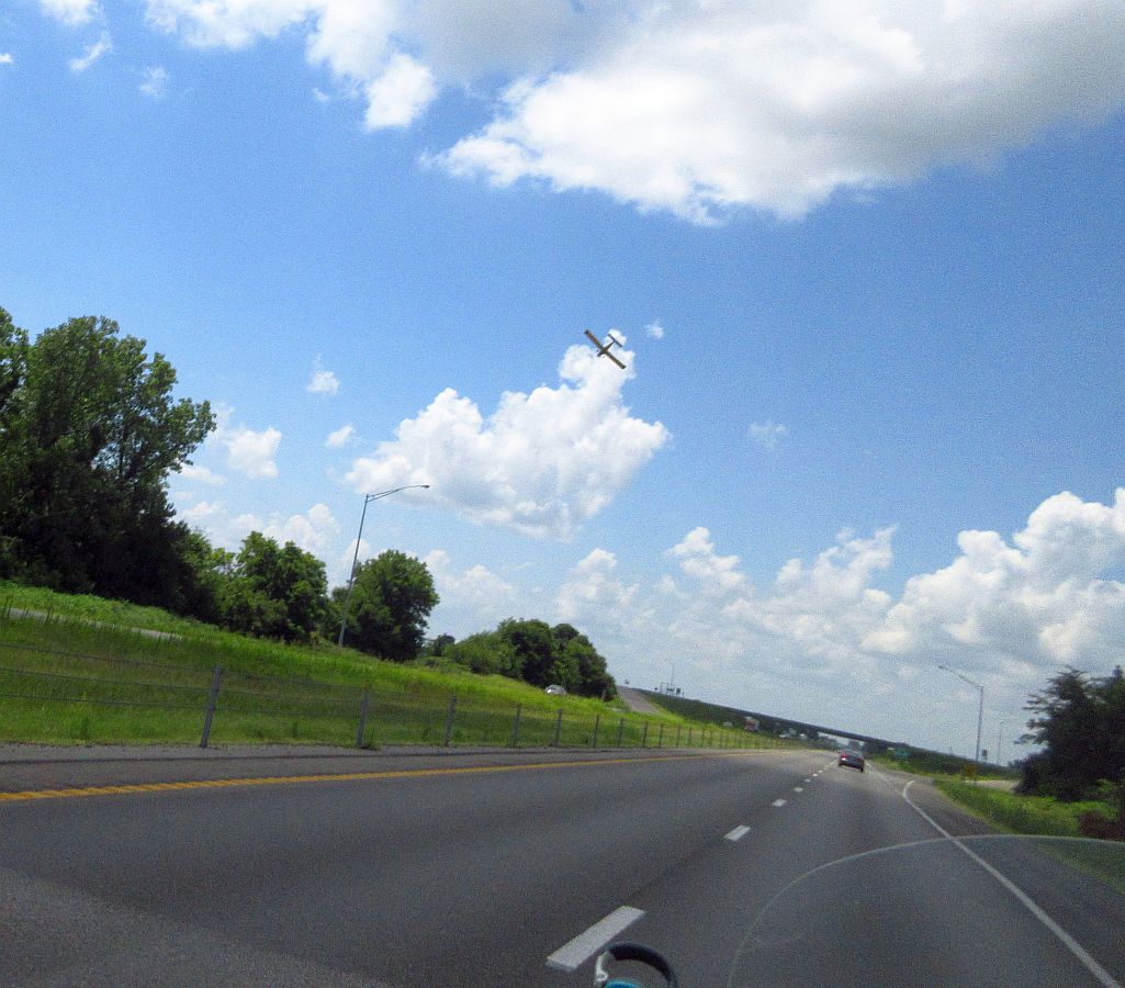17-plane.jpg