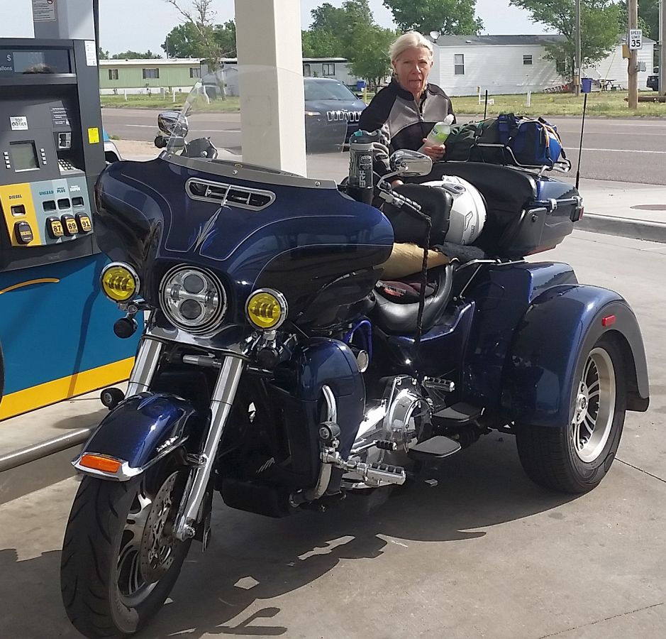 13-Gas%20stop.jpg