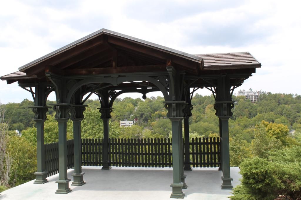 LakeLeatherwood-EurekaSpgsArkansas002.jpg