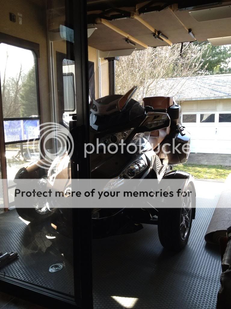 inside1_zps323e638c.jpg