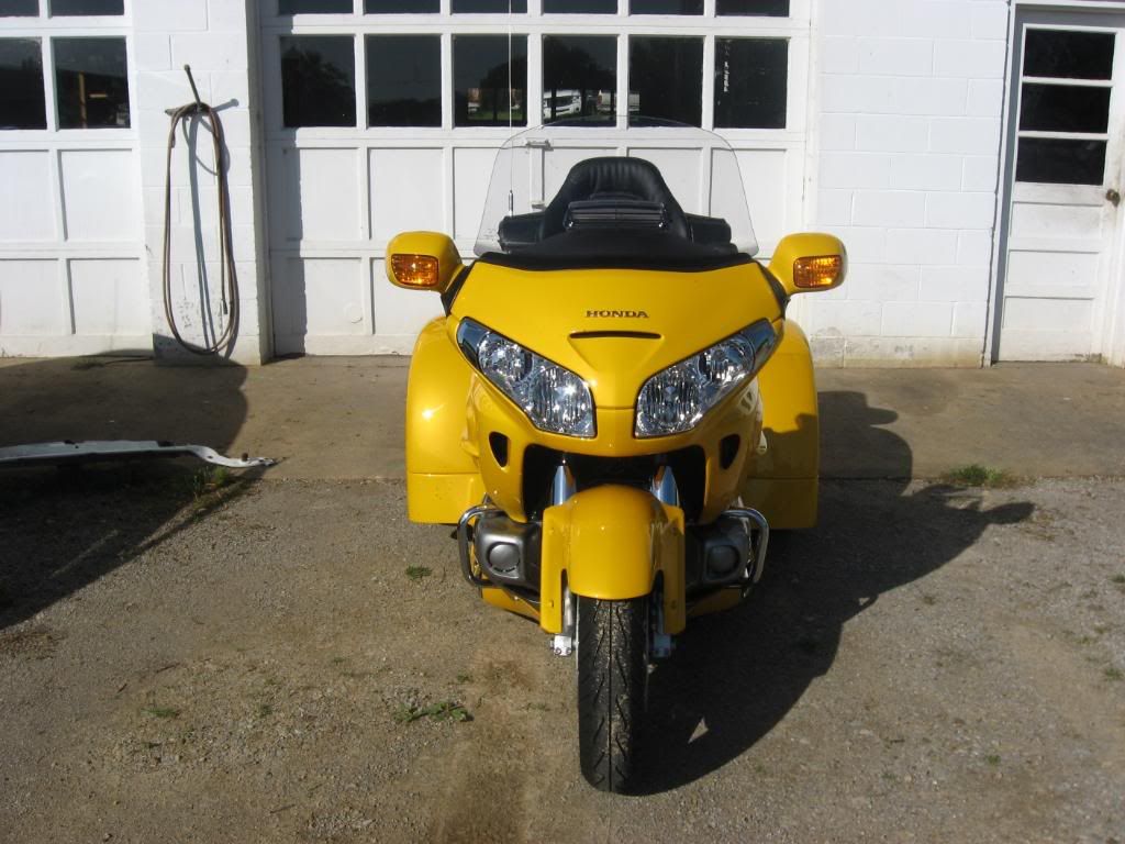 GoldWingTrike002.jpg