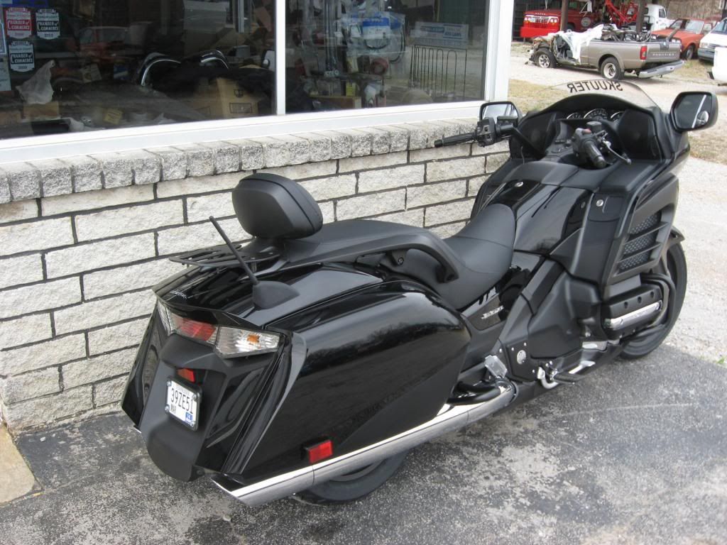 GoldWingF6B002_zpse7959b62.jpg