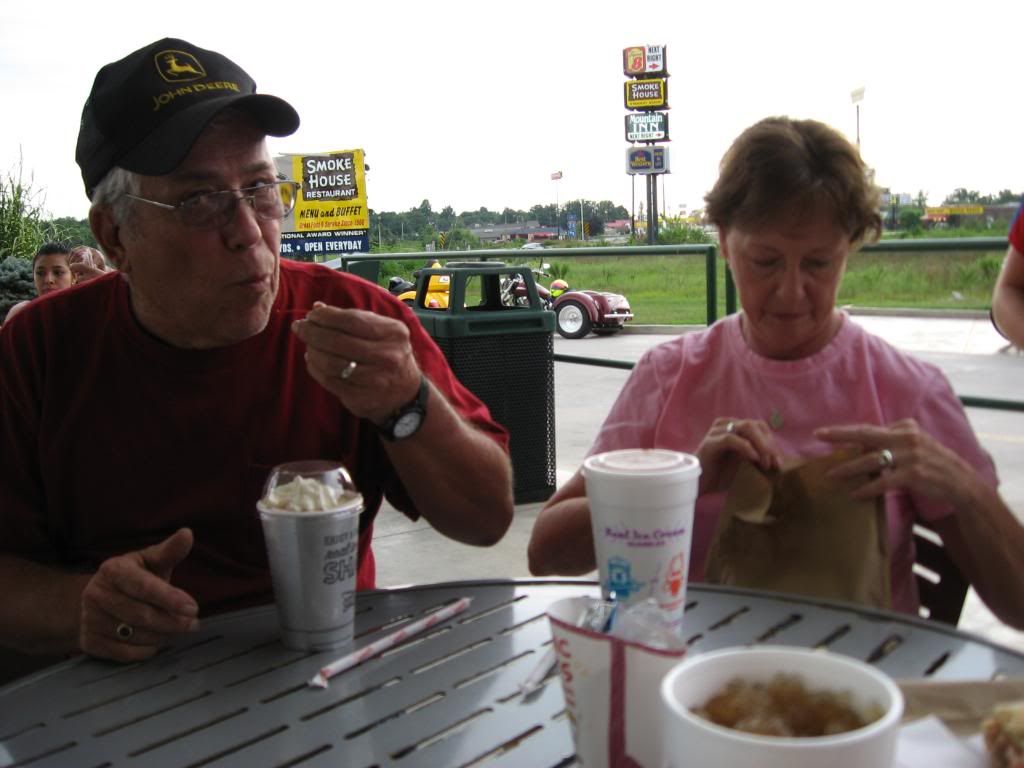 1stMilkshakeRide8-10-2011009.jpg