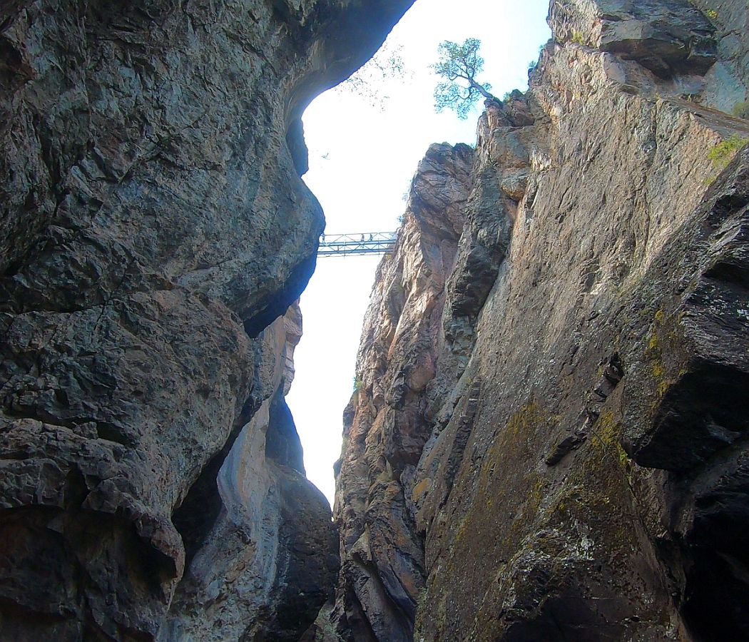 Box%20Canyon%20up%20top.jpg