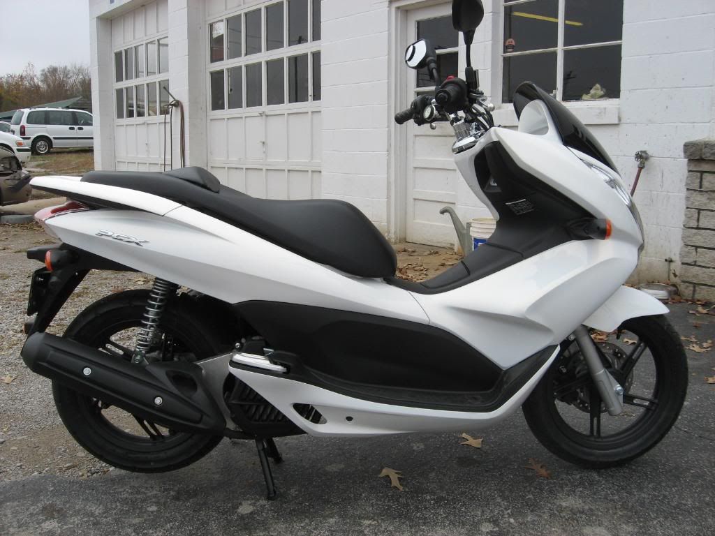 HondaPCX125Scooter006.jpg