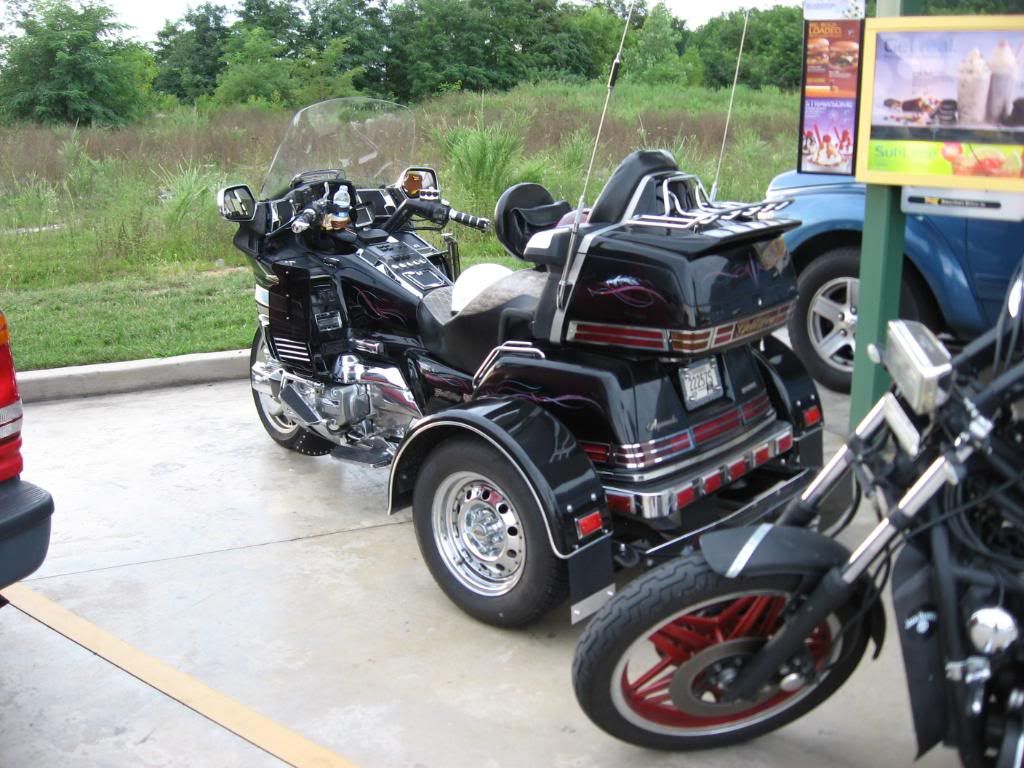 1stMilkshakeRide8-10-2011005.jpg